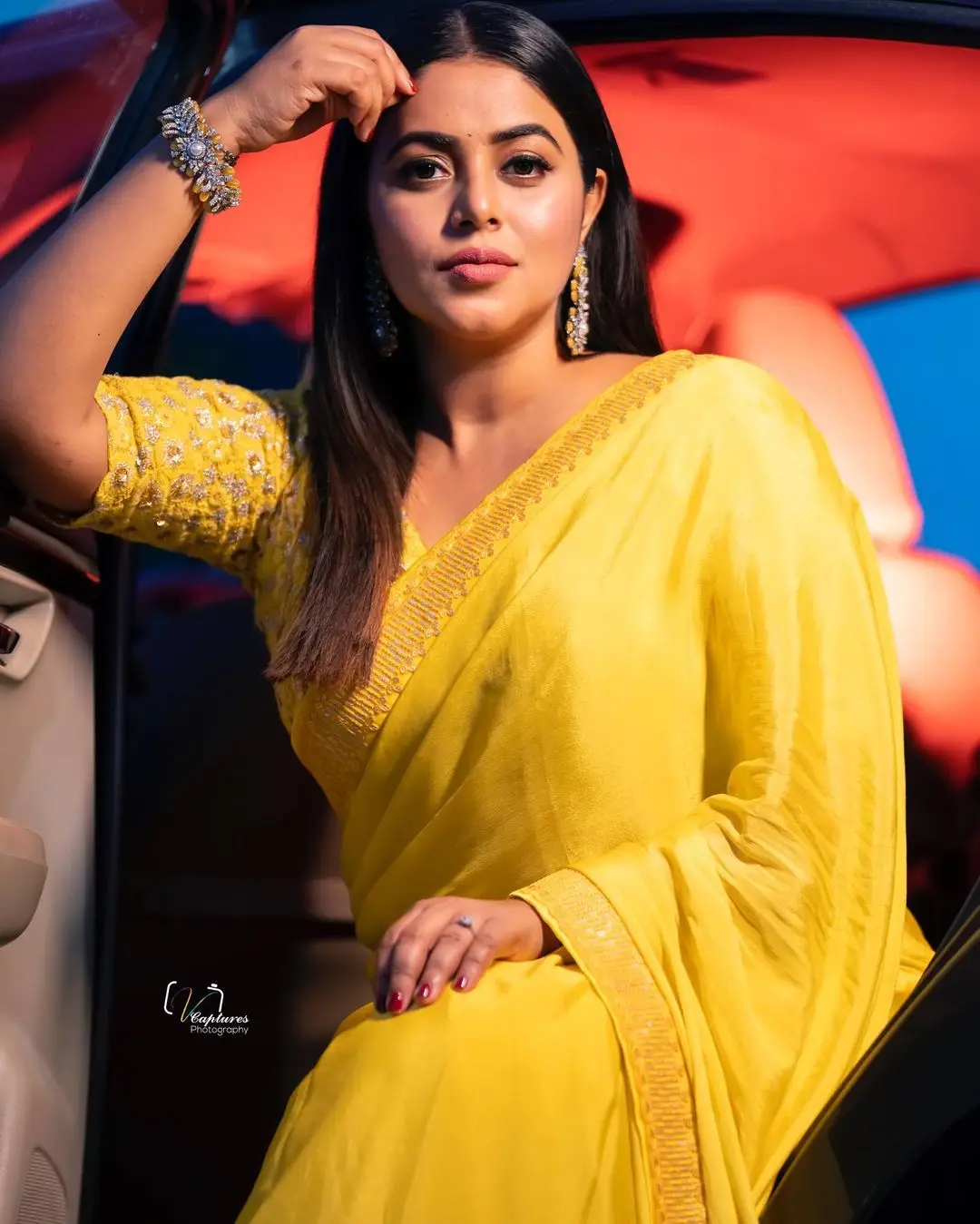 MALAYALAM GIRL SHAMNA KASIM IN BEAUTIFUL JEWELLERY YELLOW DESIGNER SAREE 2